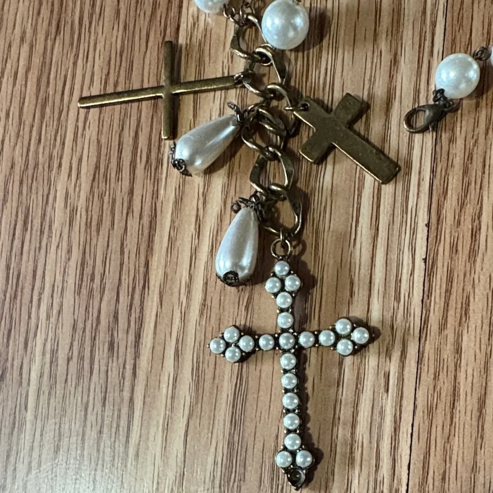 VCLM VINTAGE FAUX PEARL GOLD-TONE CROSS PENDANTS NECKLACE 29